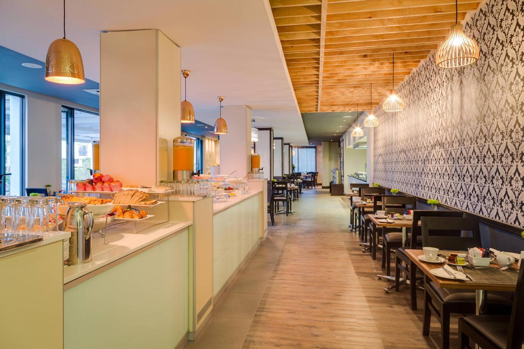 Protea Hotel By Marriott Cape Town Waterfront Breakwater Lodge Екстериор снимка