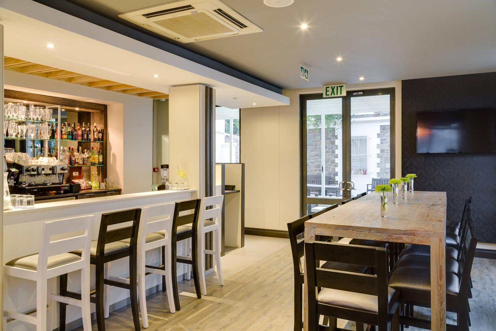 Protea Hotel By Marriott Cape Town Waterfront Breakwater Lodge Екстериор снимка