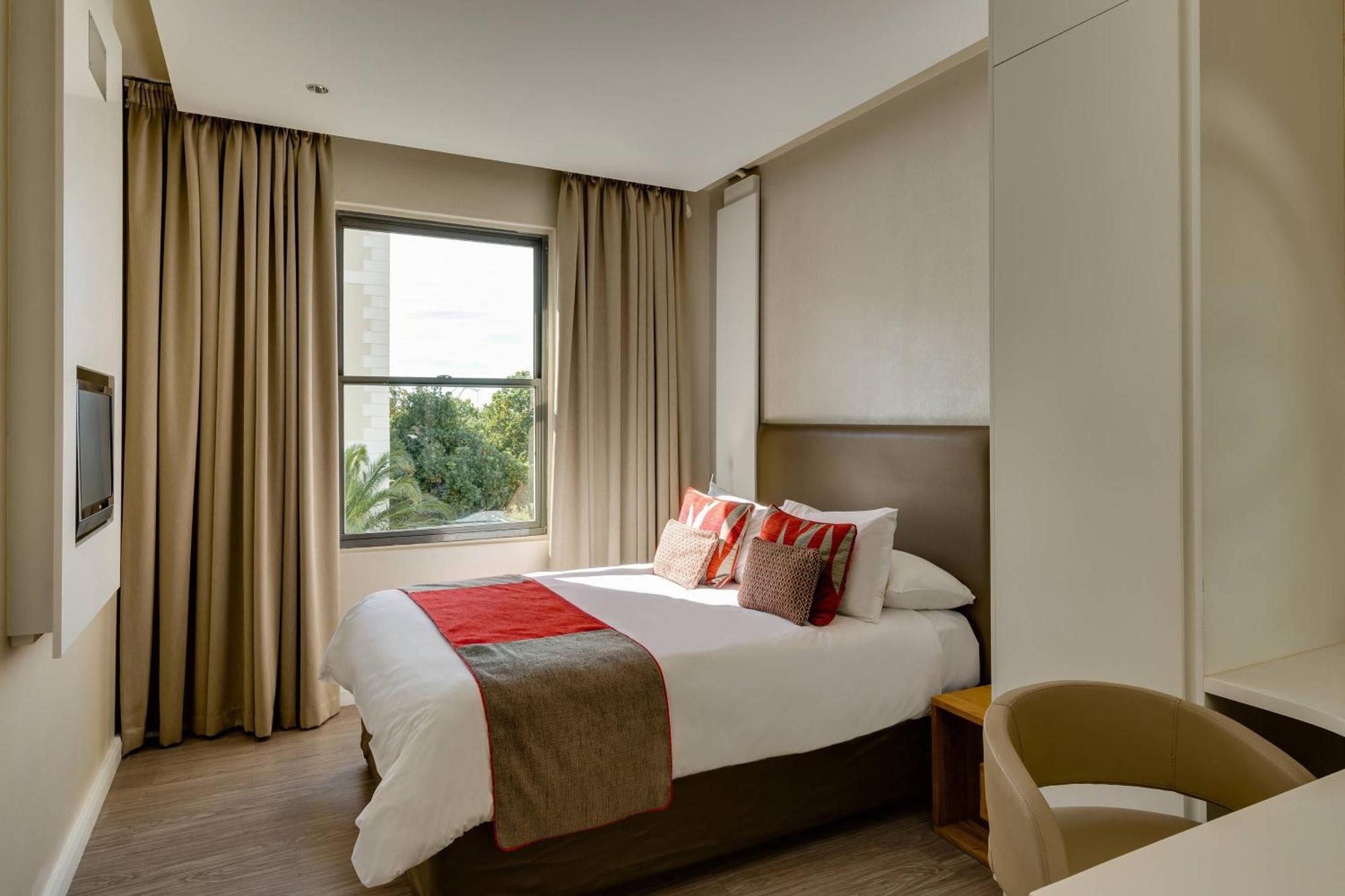 Protea Hotel By Marriott Cape Town Waterfront Breakwater Lodge Екстериор снимка