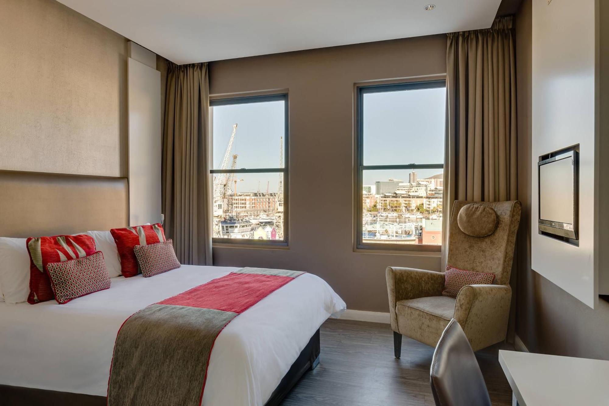 Protea Hotel By Marriott Cape Town Waterfront Breakwater Lodge Екстериор снимка